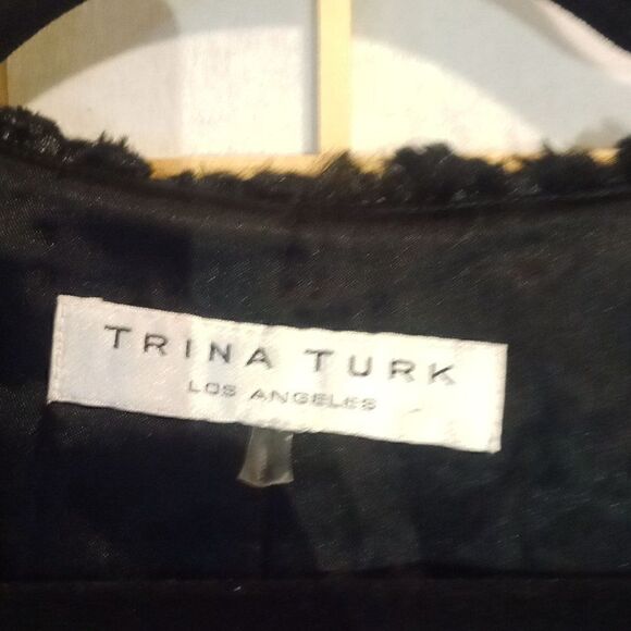 Trina Turk Lg Cropped Furry Vest - Picture 5 of 16